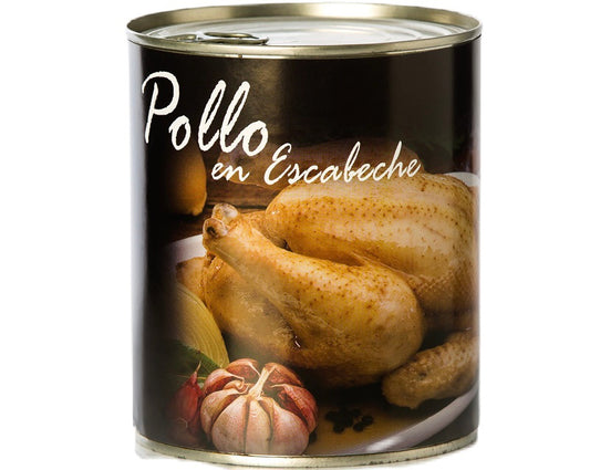 El pollo en escabeche es un plato típico de la cocina española que se elabora a través de la técnica de escabechado, consistente en marinar el alimento en una mezcla de vinagre, aceite y especias. En el caso del pollo, se suelen utilizar muslos o pechugas de pollo que se cocinan previamente a la marinada.
\n
\n&nbsp;